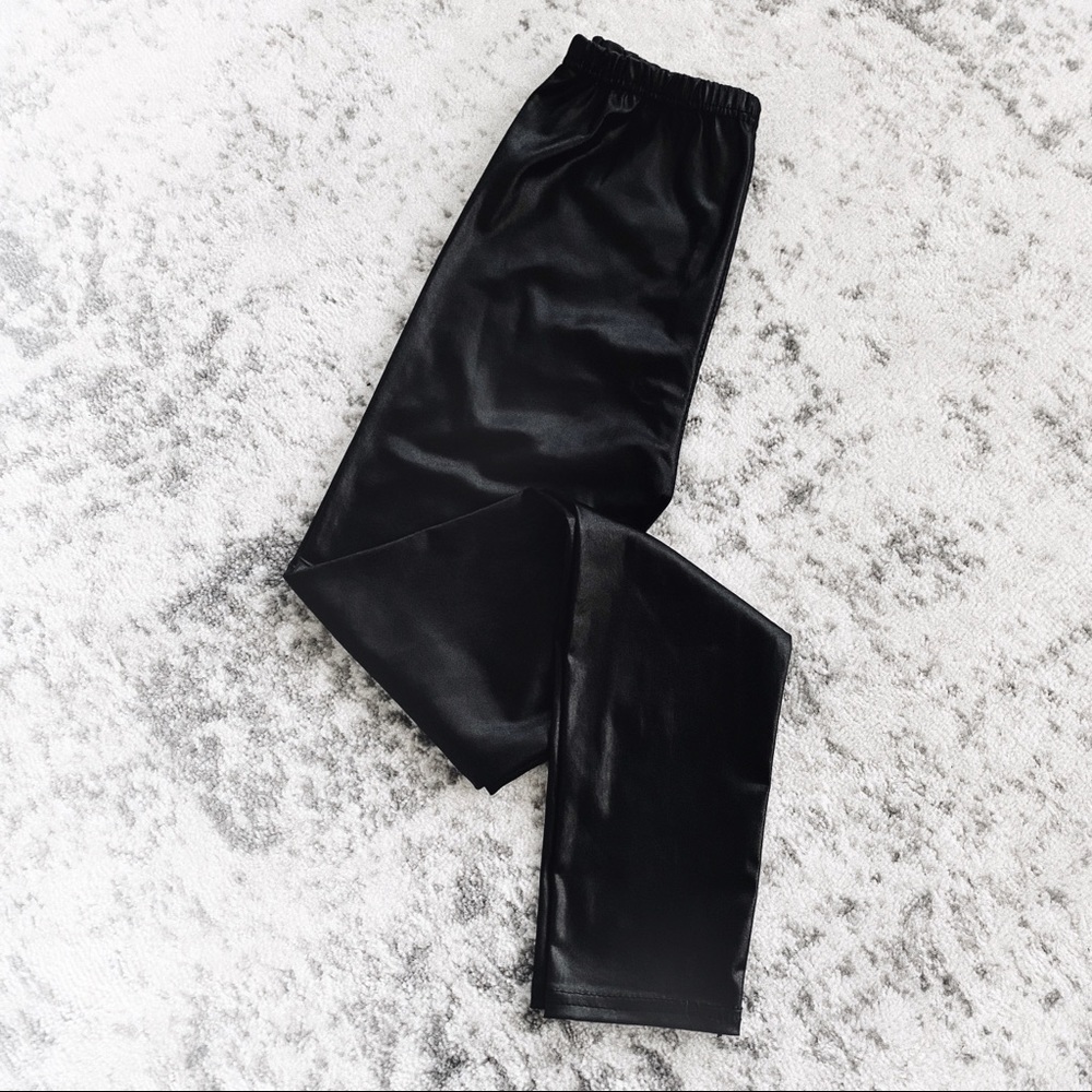 Faux Leather Elasticized Leggings in Black -  SZ XS 🌟NWOT🌟